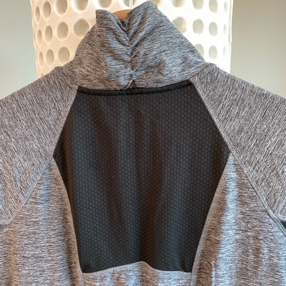 Champion Running Sweater. Gray. XS - Picture 6 of 7